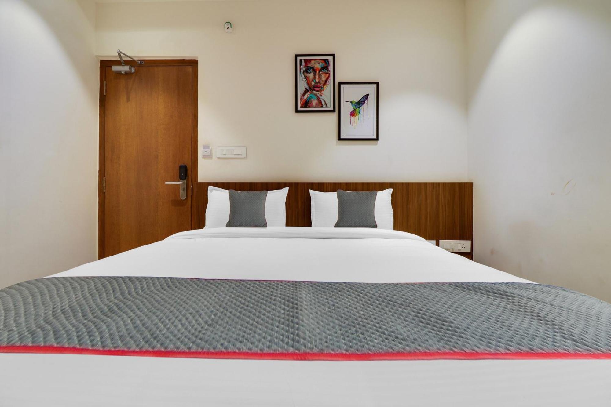 Super Townhouse Rcc Lamps Hotel Visakhapatnam Buitenkant foto