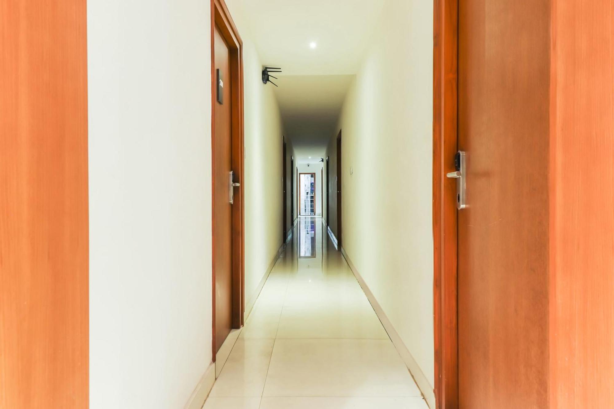 Super Townhouse Rcc Lamps Hotel Visakhapatnam Buitenkant foto