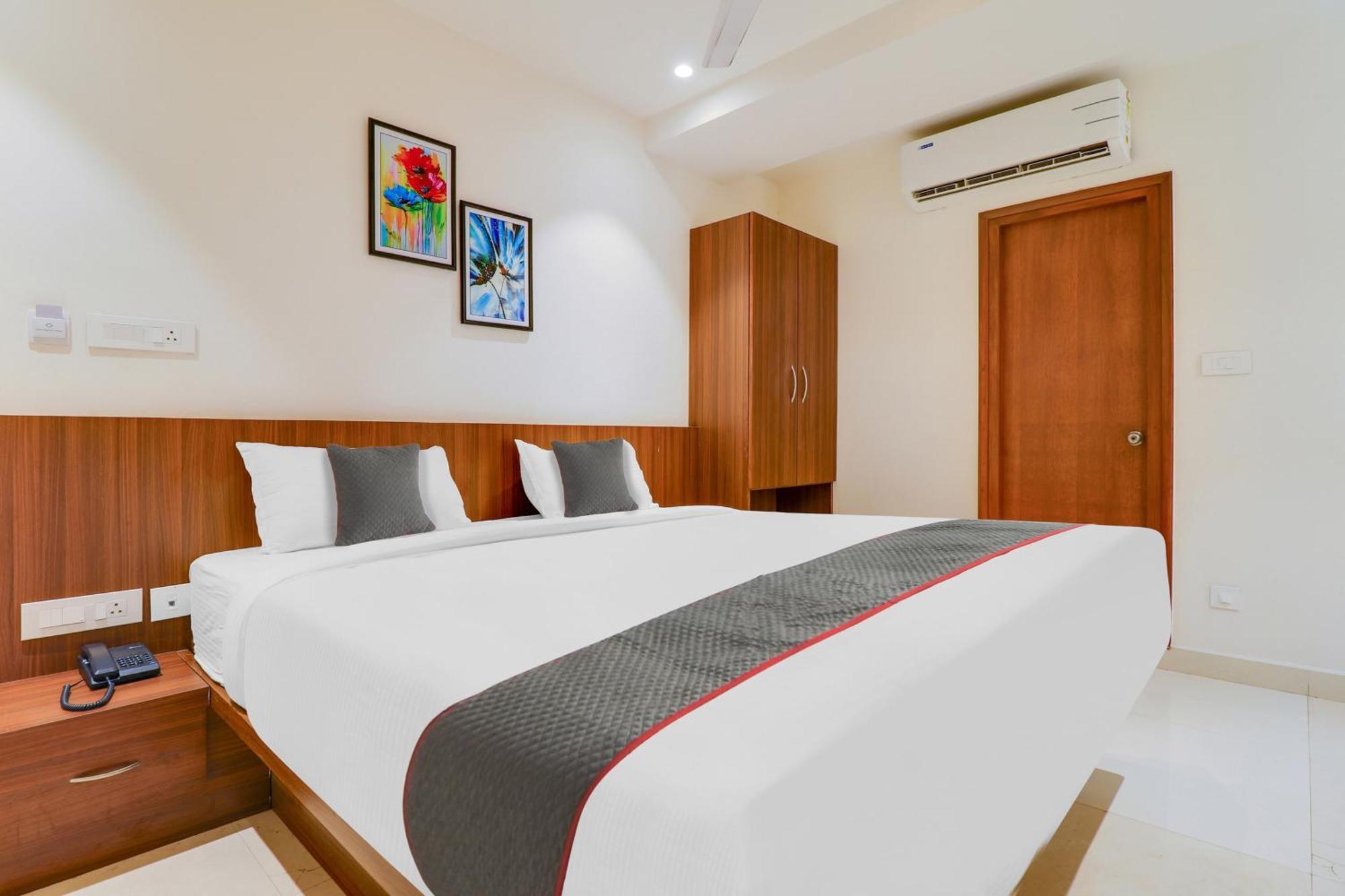 Super Townhouse Rcc Lamps Hotel Visakhapatnam Buitenkant foto