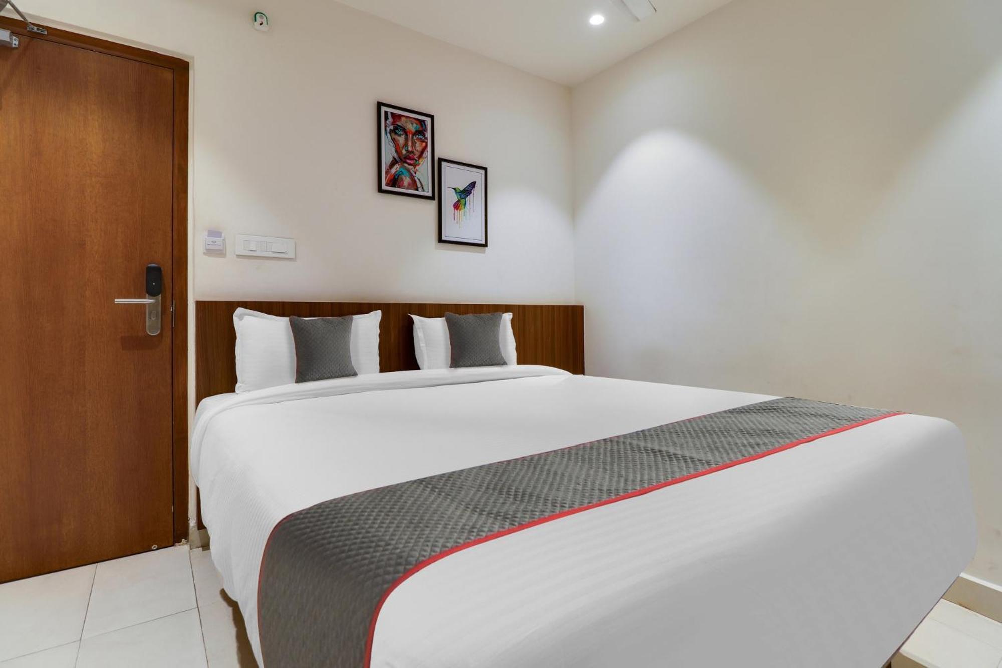 Super Townhouse Rcc Lamps Hotel Visakhapatnam Buitenkant foto